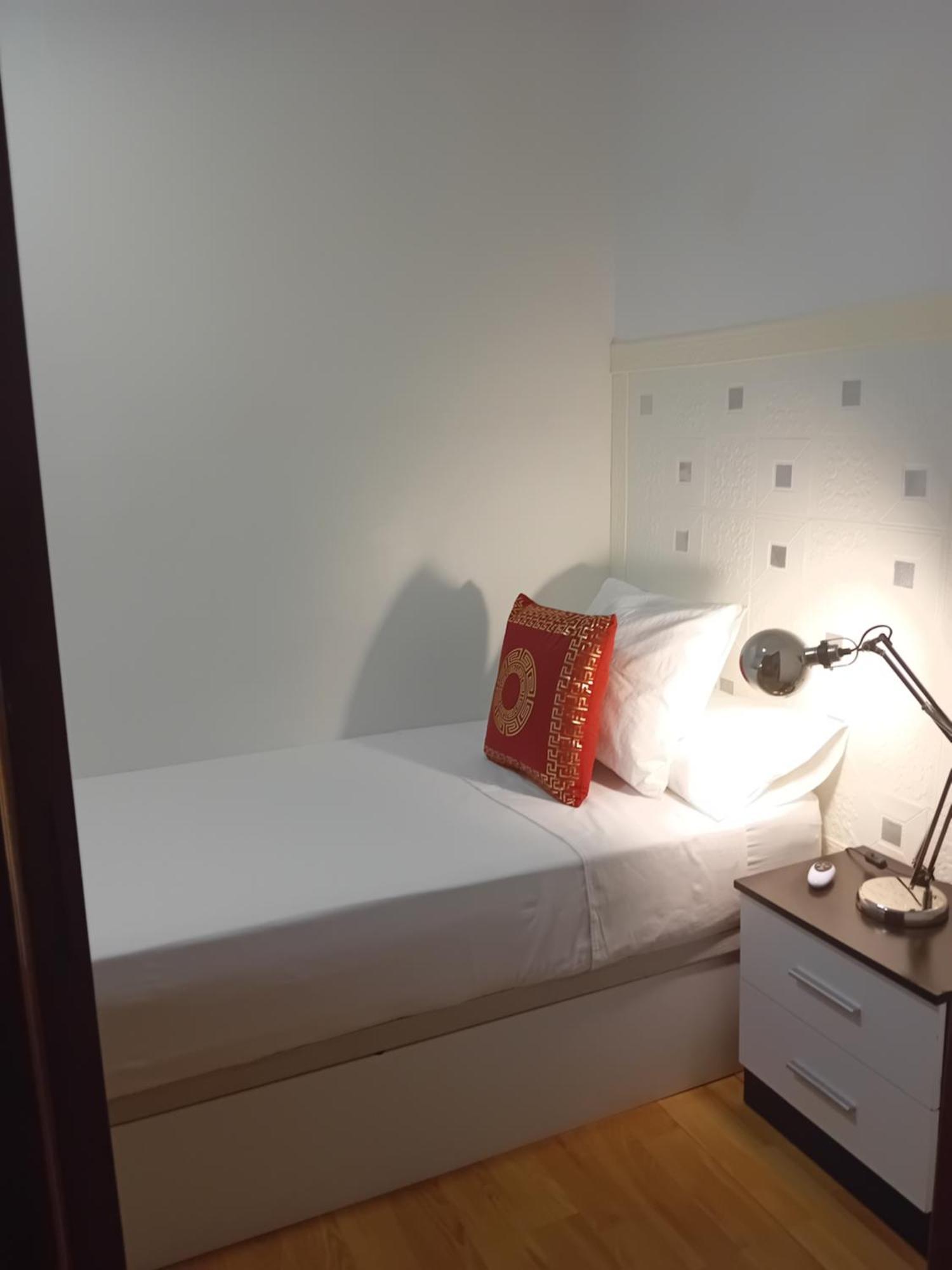 Apartamento Compartido Excelente Ubicacion إل برات ذي يوبريغات المظهر الخارجي الصورة