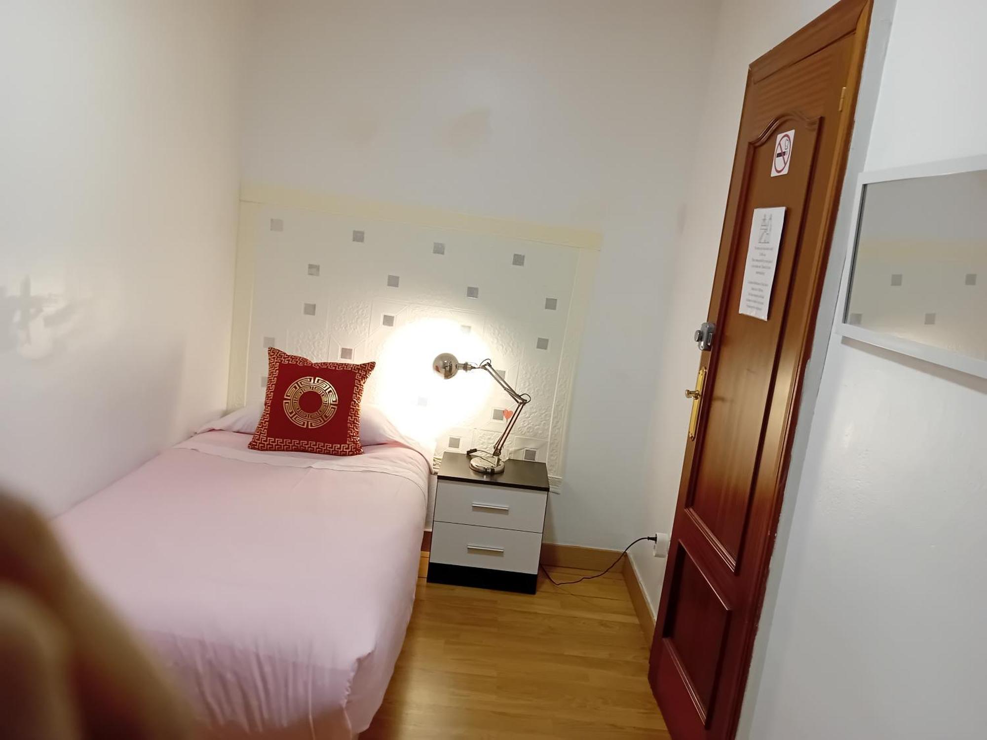 Apartamento Compartido Excelente Ubicacion إل برات ذي يوبريغات المظهر الخارجي الصورة